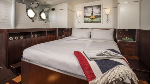 Image of LA FENICE yacht #12