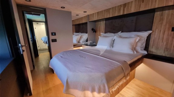 Master cabin on sister vessel Moonlight