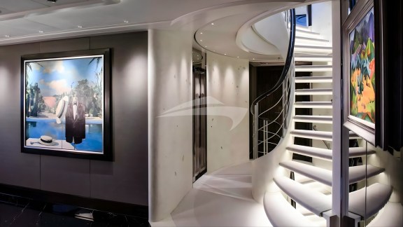 Image of M'BRACE yacht #30