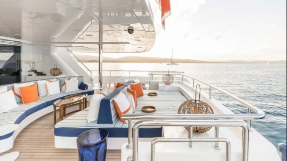 Aft Deck Seating