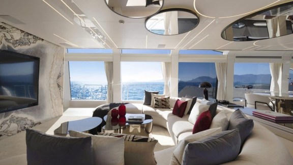 N1 Mangusta 165 REV Main Salon 2