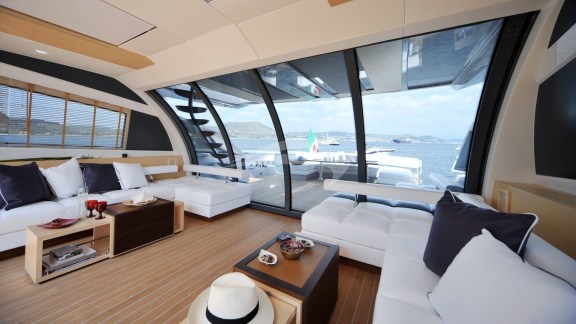 Salon to Aft Deck