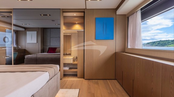 FerrettiYachts1000NewClassic_0009_50755