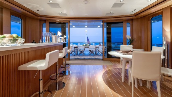 Image of TREEHOUSE yacht #19