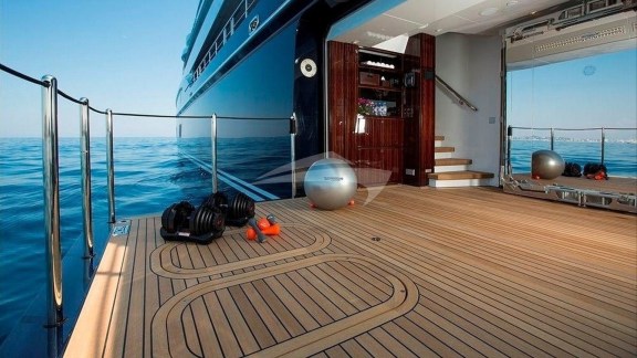 Side platform with gym equipment