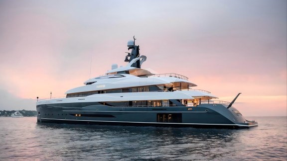 Image of M'BRACE yacht #17