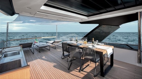 Deck Dining