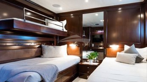 Twin Cabin with Pullman