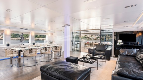 Image of GRAYZONE yacht #3