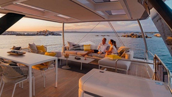 Aft Deck Seating