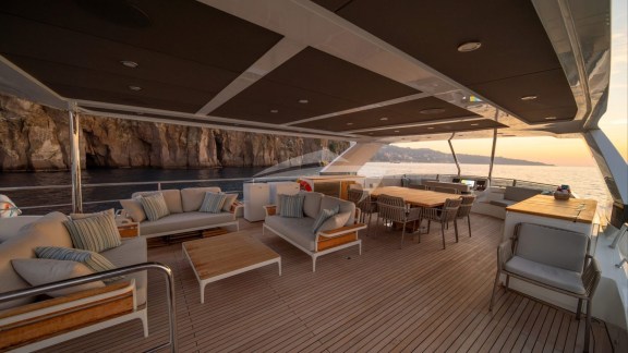 Deck Seating