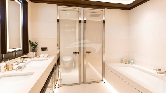 VIP bathroom en suite