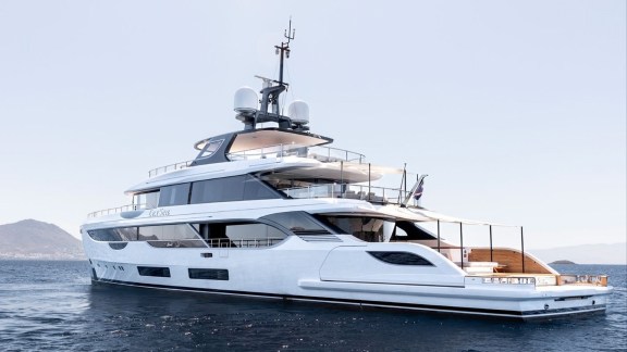 Image of LEXSEA yacht #17
