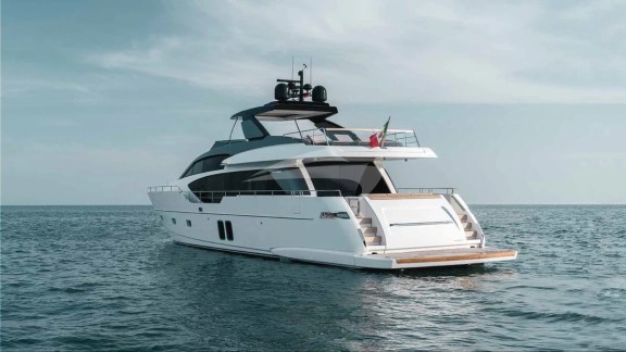 Image of QUEEN MARTINA yacht #2