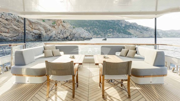 Aft Deck Seating and Dining