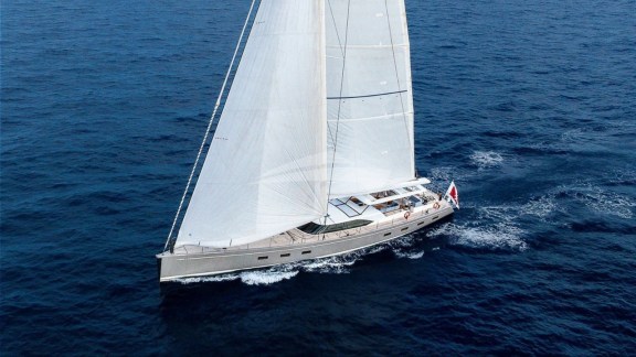 bgyb_charter_swan105_selena_new_photos2