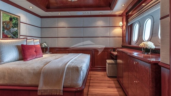 Guest king stateroom - below