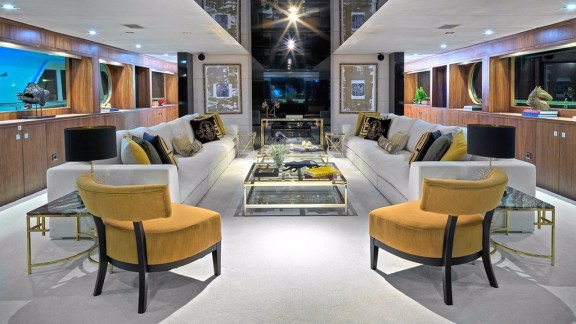 Image of QUEEN MARE yacht #16