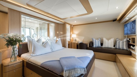 Image of WILJIM V yacht #28