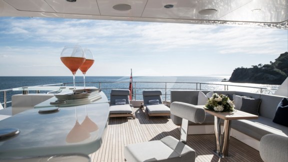 Bar and Aft Sunbathing