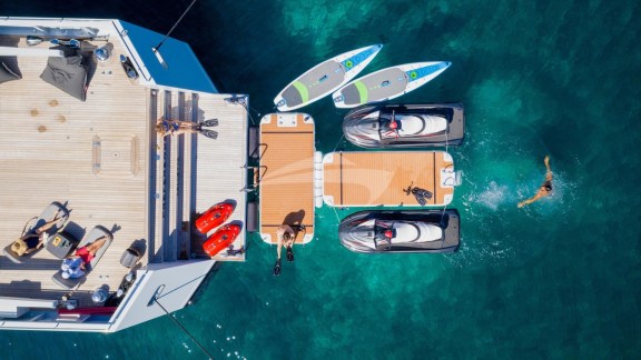 Swim Platform & Toys