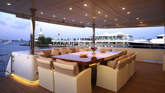 Aft Deck DIning
