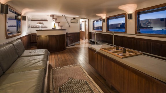 Image of LA FENICE yacht #11