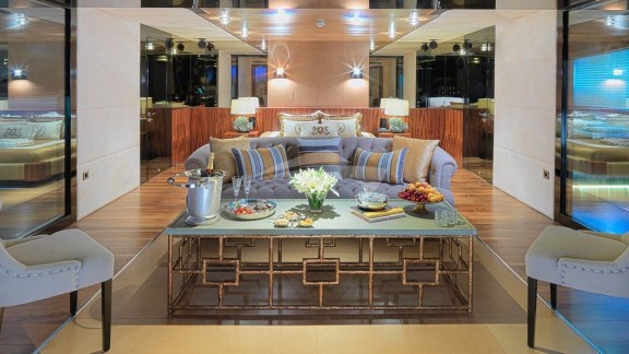 Image of QUEEN MARE yacht #14