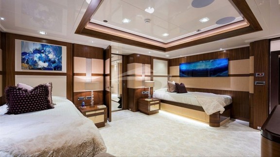 Guest Cabin - single