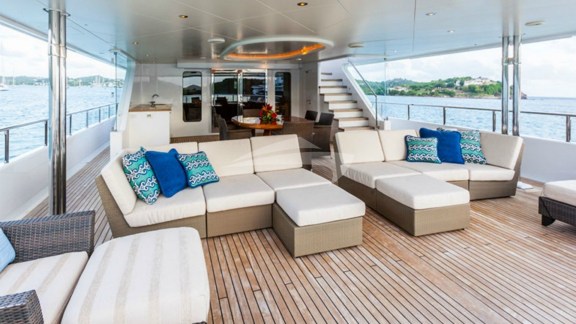 Aft Deck Seating