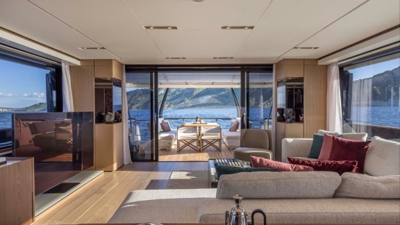 FerrettiYachts1000NewClassic_0005_50751