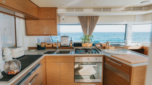 Image of SERENITE yacht #4