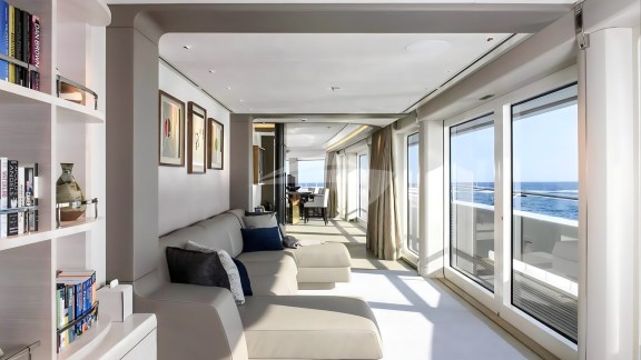 Image of M'BRACE yacht #20