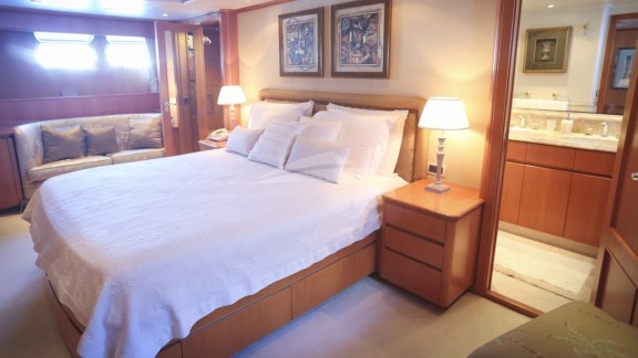 Master Cabin and Bathroom