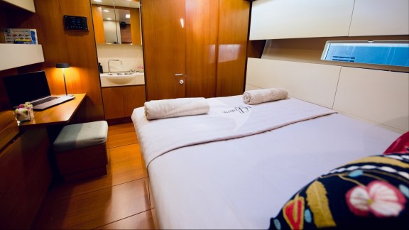 Owner's Cabin and Bathroom