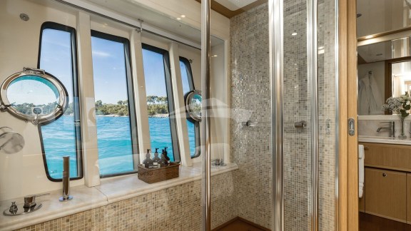 Image of WILJIM V yacht #3