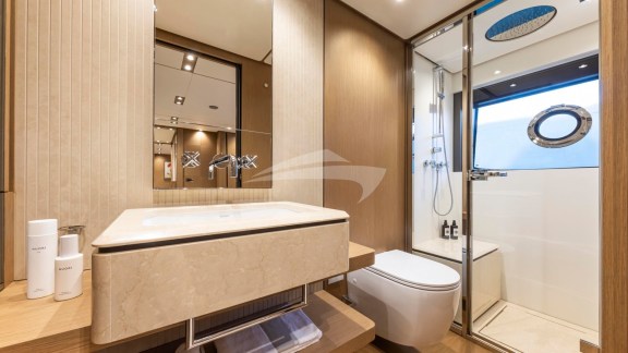 FerrettiYachts1000NewClassic_0021_50767