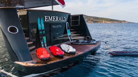 EMERALD Feadship yacht for charter 30