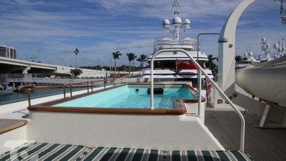Sundeck and Jacuzzi