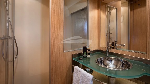Twin Cabin Bathroom