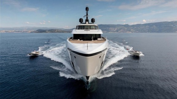 Cruising With Tenders