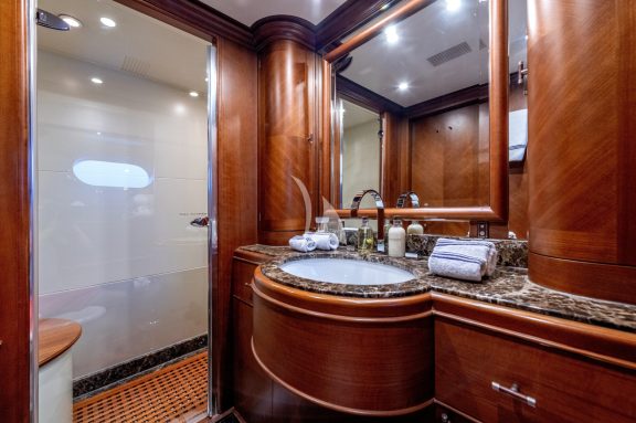 VIP Cabin - Ensuite