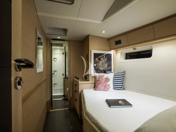 Image of THEA yacht #22