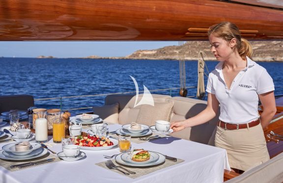 Image of ELENA of LONDON yacht #14