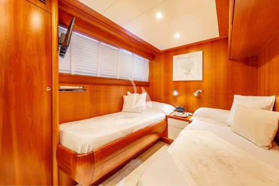 Image of WHITEHAVEN yacht #11