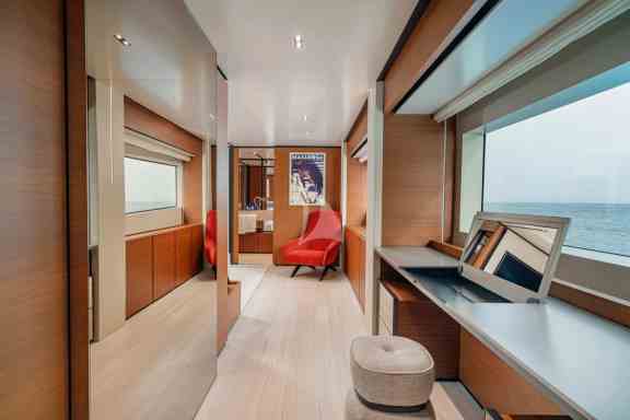 Image of DIANA II yacht #28