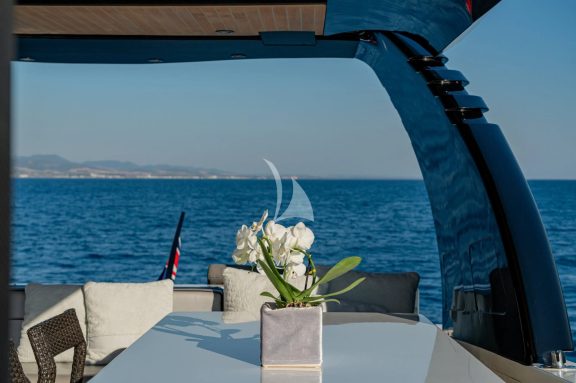 Image of WHITEHAVEN yacht #32
