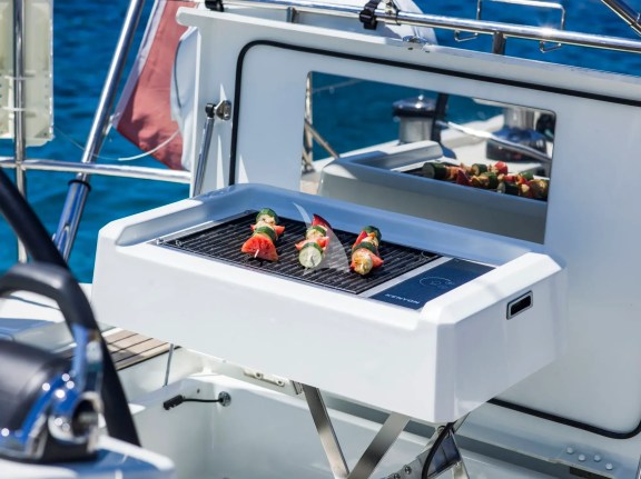 Image of THEA yacht #5