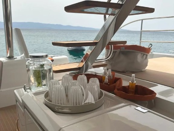 Image of REVE BLEU yacht #46