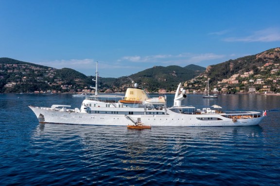 Image of CHRISTINA O yacht #2